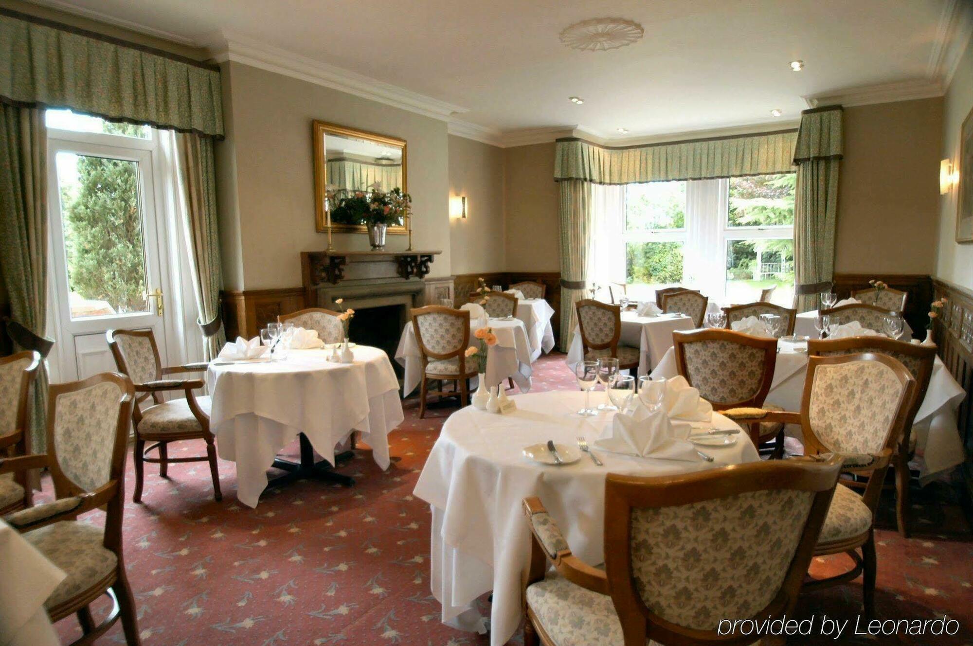 The Lodge Duxford Restoran fotoğraf